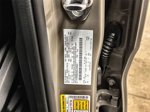 Used 2025 Ford Ranger XL image 31