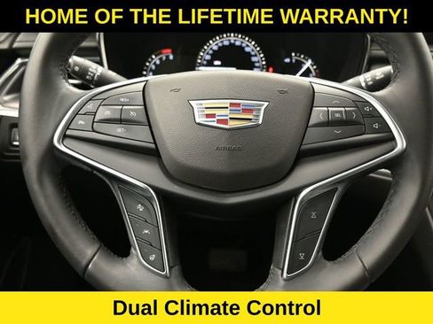 Used 2018 Cadillac XT5 Premium Luxury FWD image 19