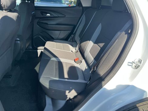 Used 2025 Chevrolet TrailBlazer LT image 23
