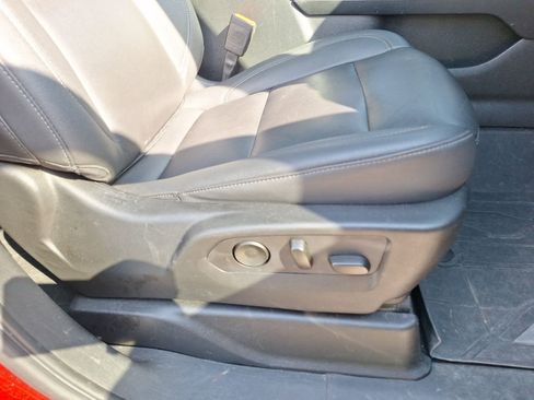 Used 2023 Chevrolet Tahoe Z71 w/ Luxury Package image 33