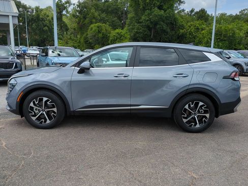 Certified 2024 Kia Sportage EX FWD image 8