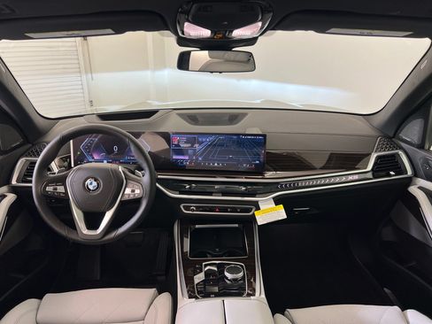 Used 2026 BMW X5 sDrive40i w/ Climate Comfort Package RWD image 14