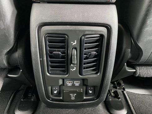 Used 2024 Dodge Durango GT AWD/4WD image 18
