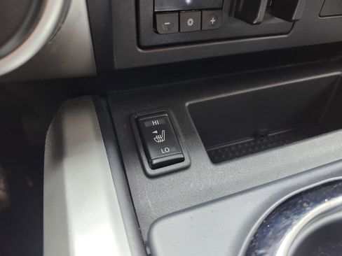 Used 2021 Nissan Titan SL w/ Moonroof Package AWD/4WD image 14