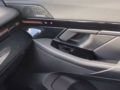 New 2026 BMW 530i xDrive image 38