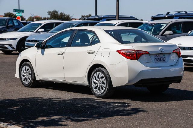 Used 2017 Toyota Corolla LE FWD image 2