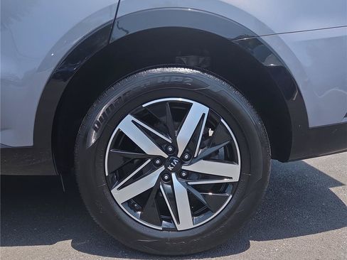 Certified 2021 Kia Sorento EX w/ Panoramic Sunroof Package AWD/4WD image 19