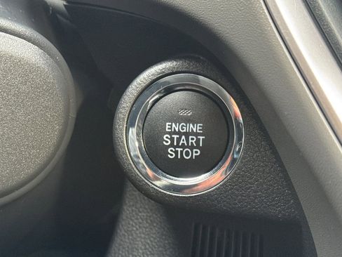 Used 2025 Subaru Crosstrek 2.0i Premium image 25