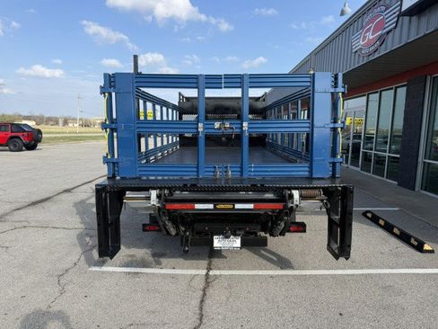 Used 2019 Ford F550 4x4 Regular Cab Super Duty image 11