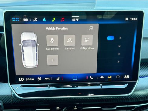 Used 2025 Volkswagen Golf R Black Edition image 34