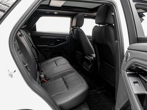 Used 2023 Land Rover Range Rover Evoque R-Dynamic SE image 32