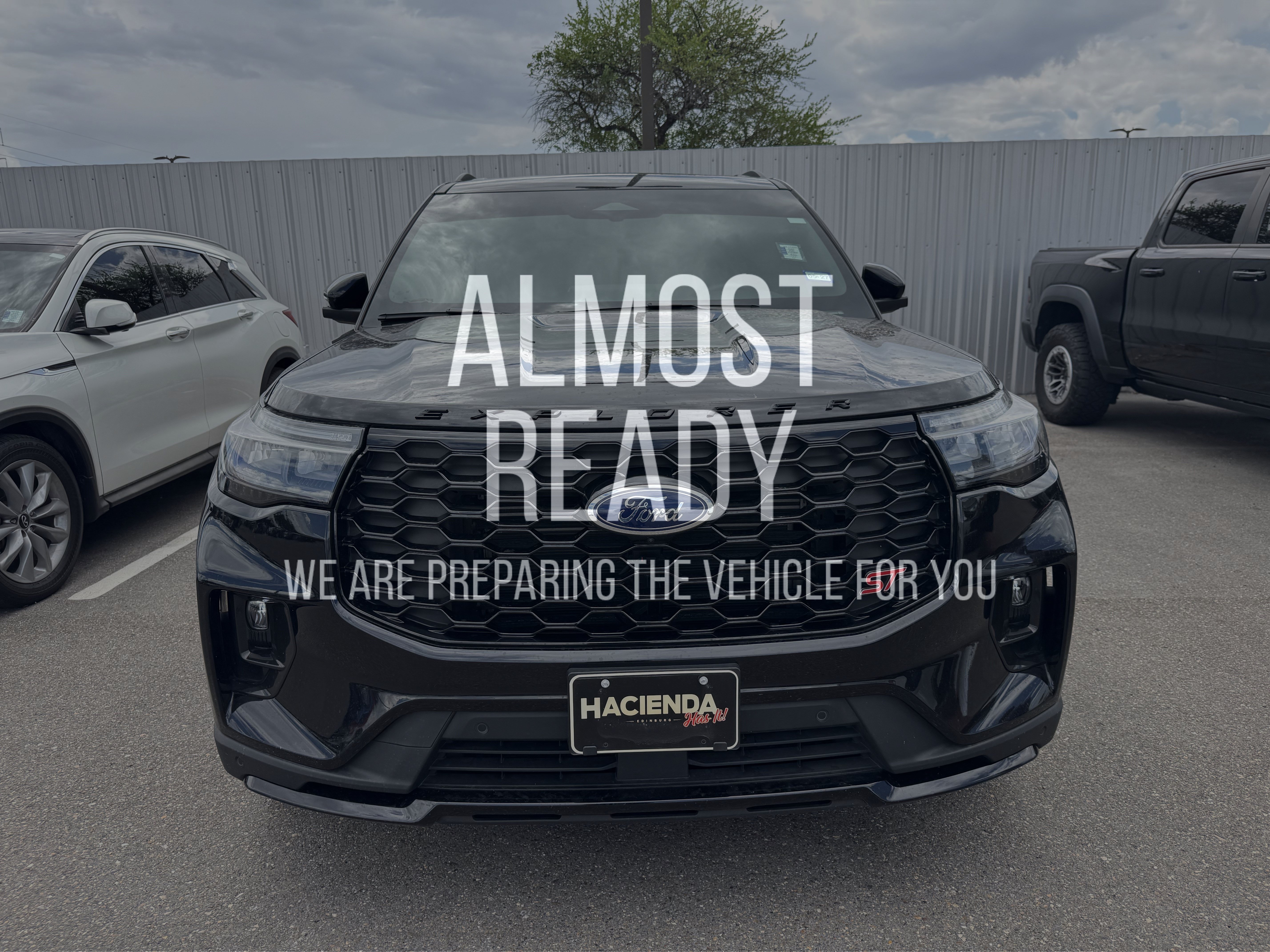 Used 2025 Ford Explorer ST w/ Sun And Sound Package AWD/4WD image 1