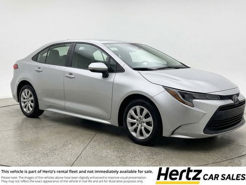 Used 2025 Toyota Corolla LE image 1