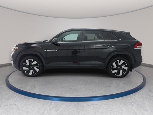 Certified 2024 Volkswagen Atlas Cross Sport SE AWD/4WD image 8