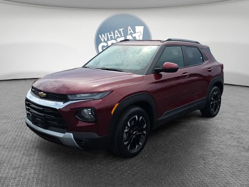 Used 2023 Chevrolet TrailBlazer LT w/ Convenience Package FWD image 8