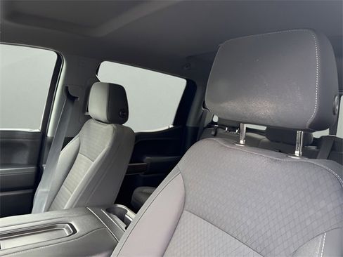 Used 2021 Chevrolet Silverado 1500 LT Trail Boss w/ Convenience Package II image 8