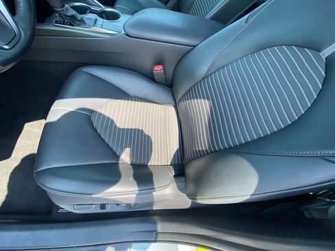 Used 2022 Toyota Camry SE FWD image 22