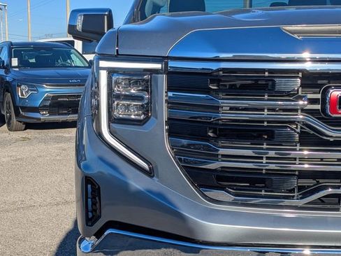 Used 2025 GMC Sierra 1500 SLT image 8