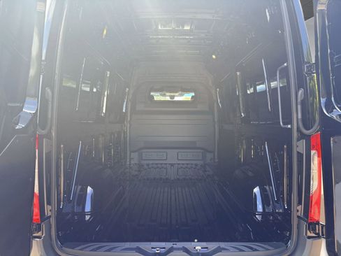New 2025 Mercedes-Benz Sprinter 2500 image 26
