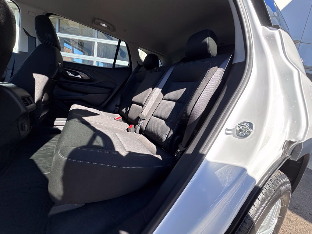 Used 2024 GMC Terrain SLE w/ Driver Convenience Package AWD/4WD image 24