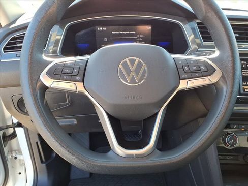 Used 2022 Volkswagen Tiguan S image 18