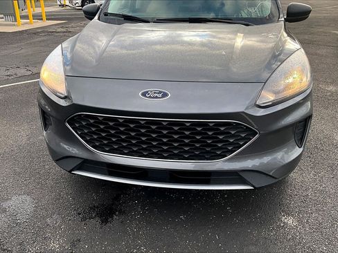 Used 2022 Ford Escape SE w/ Convenience Package AWD/4WD image 4