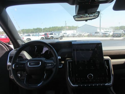 New 2026 GMC Yukon XL Denali Ultimate AWD/4WD image 16