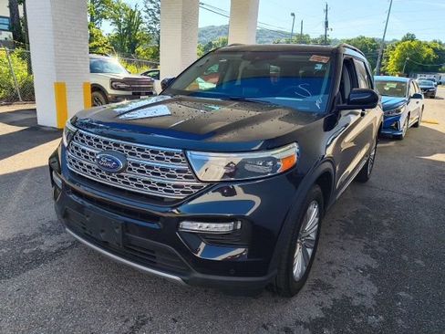 Used 2023 Ford Explorer Limited w/ Limited Technology Package AWD/4WD image 4