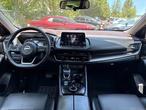 Used 2023 Nissan Rogue SV w/ SV Premium B Package AWD/4WD image 11