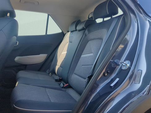 New 2025 Hyundai Venue Limited FWD image 15