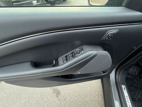 Used 2021 Ford Mustang Mach-E Premium image 15