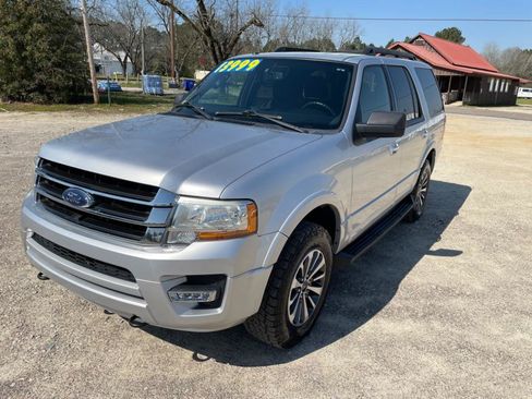 Used 2015 Ford Expedition XLT AWD/4WD image 1