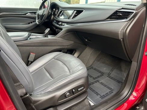 Used 2018 Buick Enclave Premium w/ Experience Buick Package image 27
