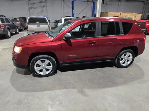 Used 2013 Jeep Compass Sport image 3