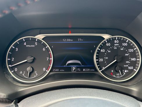 Certified 2025 Nissan Sentra SR w/ SR Premium Package FWD image 26