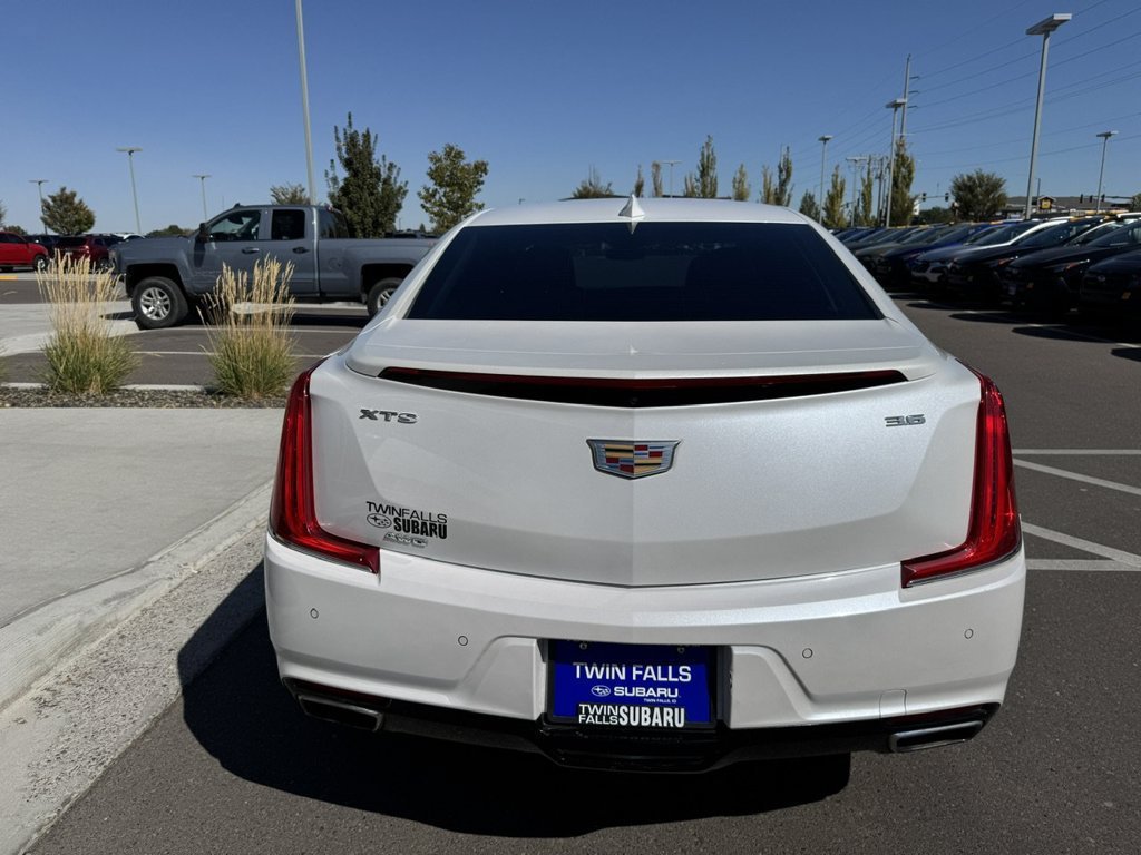 Used 2018 Cadillac XTS Luxury AWD/4WD image 6