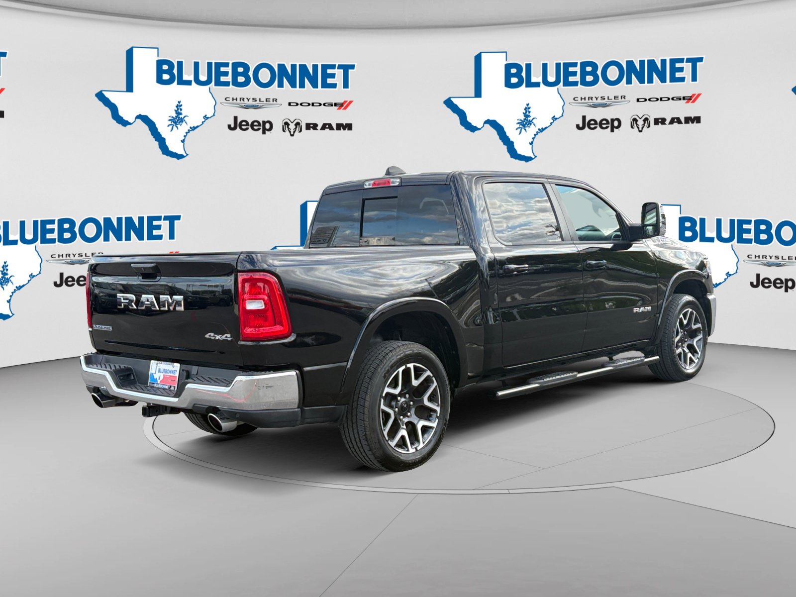 Used 2025 RAM 1500 Laramie w/ Trailer Tow Group AWD/4WD image 5