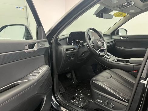 Used 2023 Hyundai Palisade Limited image 16