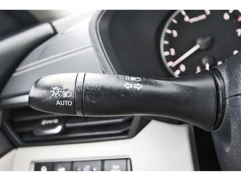 Used 2022 Nissan Altima 2.5 SV w/ SV Premium Package FWD image 20