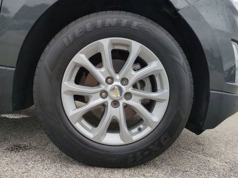 Used 2020 Chevrolet Equinox LT w/ Driver Convenience Package image 10