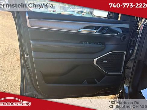 Used 2024 Jeep Wagoneer Series II AWD/4WD image 14
