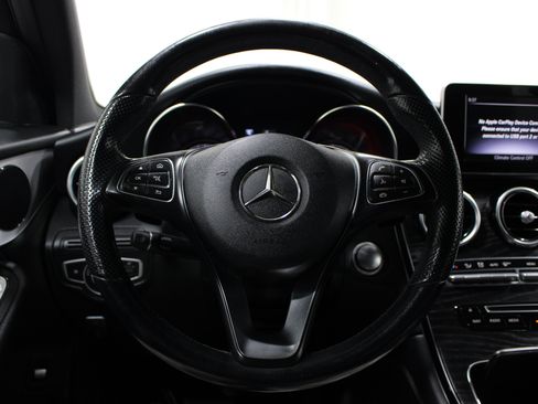 Used 2019 Mercedes-Benz GLC 300 4MATIC image 12