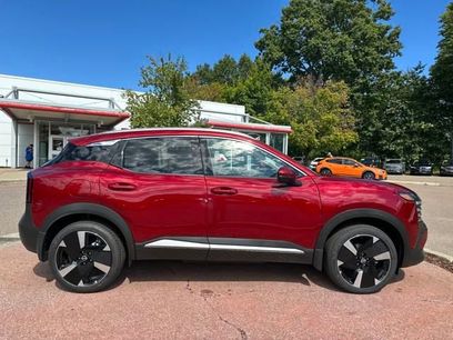 New 2025 Nissan Kicks SR