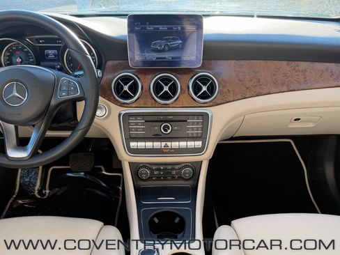 Used 2018 Mercedes-Benz GLA 250 4MATIC image 19