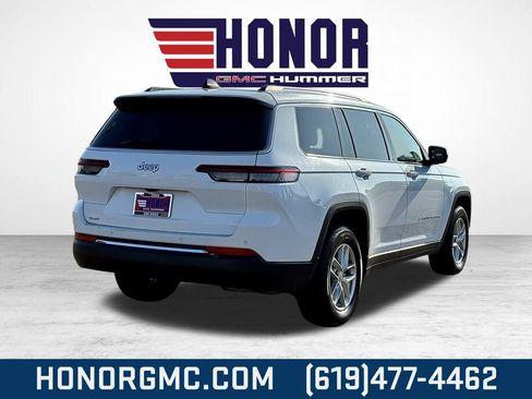 Used 2023 Jeep Grand Cherokee L Laredo image 3