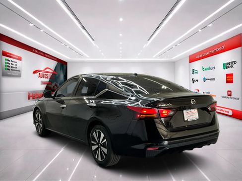 Used 2022 Nissan Altima 2.5 SV FWD image 5