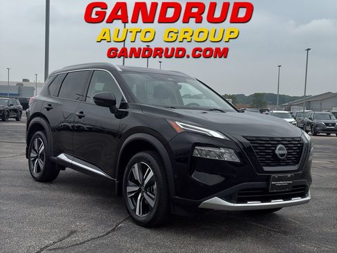 Certified 2023 Nissan Rogue Platinum w/ Platinum Premium Package AWD/4WD image 1
