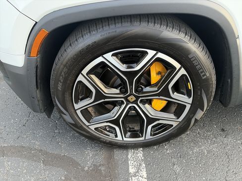 Used 2022 Rivian R1S Launch Edition AWD/4WD image 13