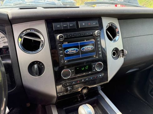 Used 2014 Ford Expedition Limited w/ Equipment Group 301A AWD/4WD image 11