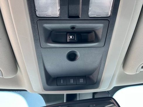 Used 2019 RAM 1500 Classic SLT RWD image 26